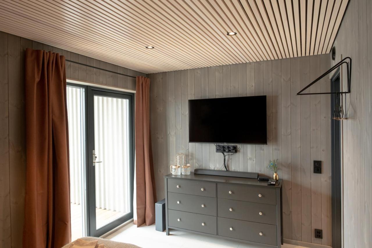 Modern Apartment In Henningsvaer Exterior photo